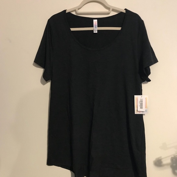 LuLaRoe Tops - ➕ BNWT LuLaRoe 2X Classic Tee Dark Gray w/ Ribbing